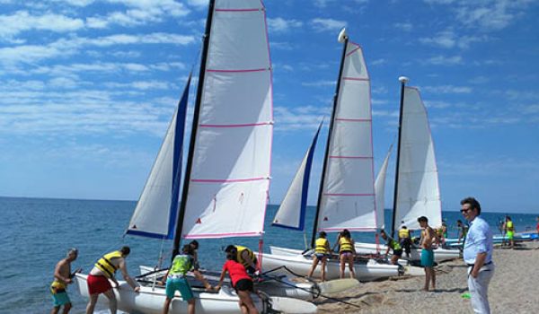 Organización jornada lúdica en playa para grandes grupos